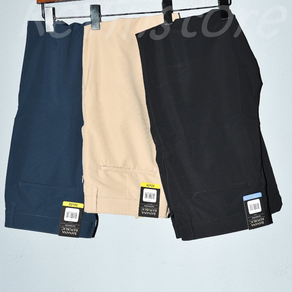 3 PAIRS Banana Republic Men's Flat Front Pants. Price‎ is for 3.
